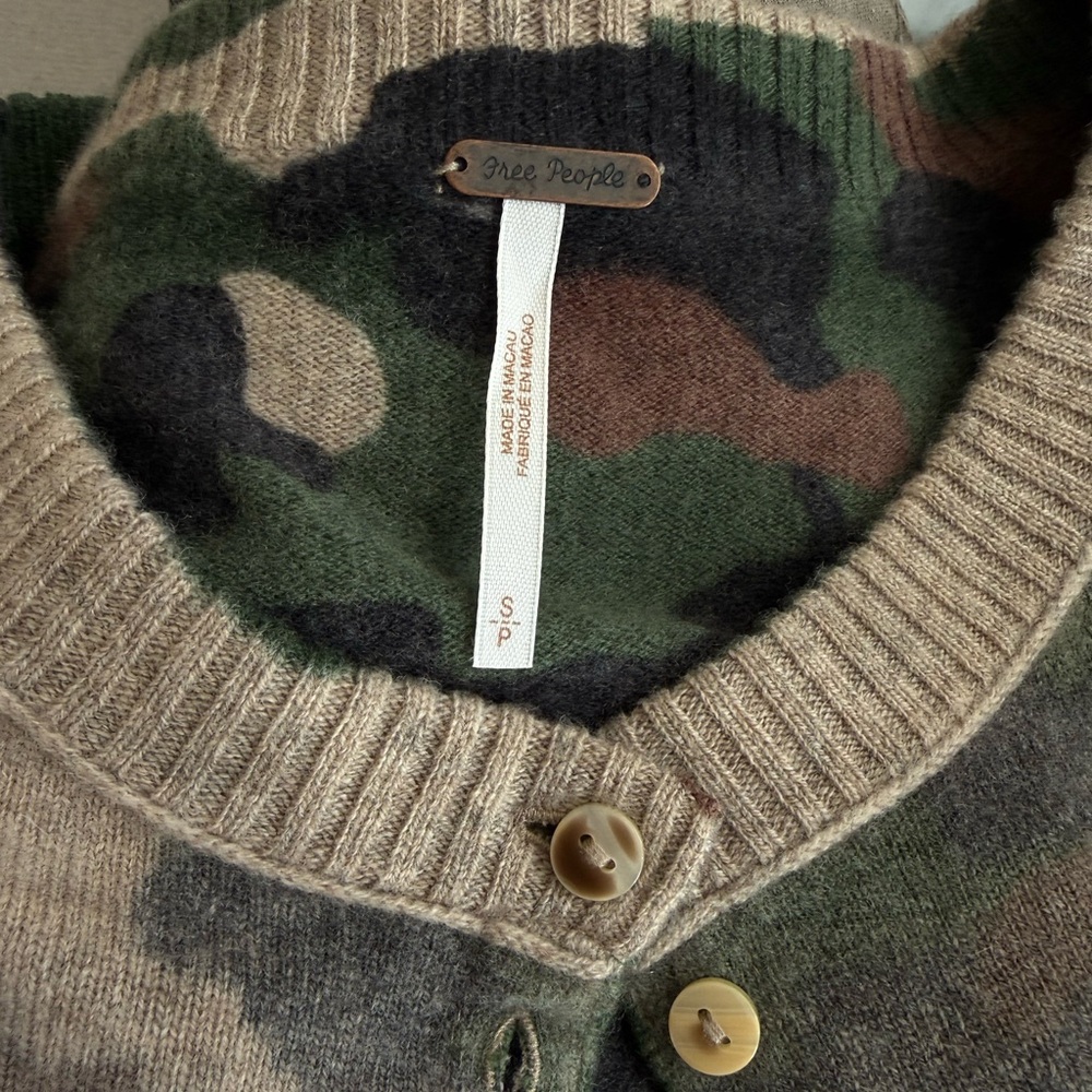 Free People Nocturnal Cardi Cardigan Wool Cashmere Camo Sweater - Picture 5 of 9